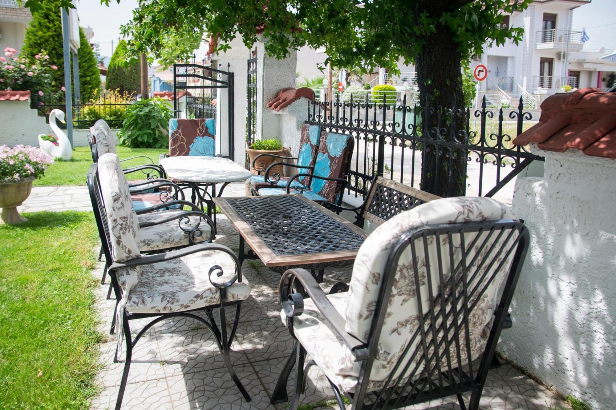 Athanasia Inn Vrasná Exteriör bild