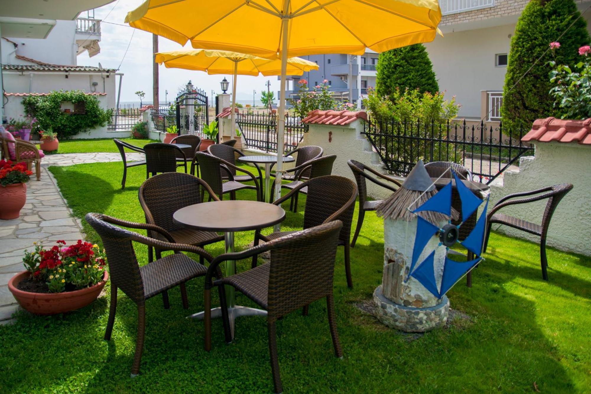 Athanasia Inn Vrasná Exteriör bild