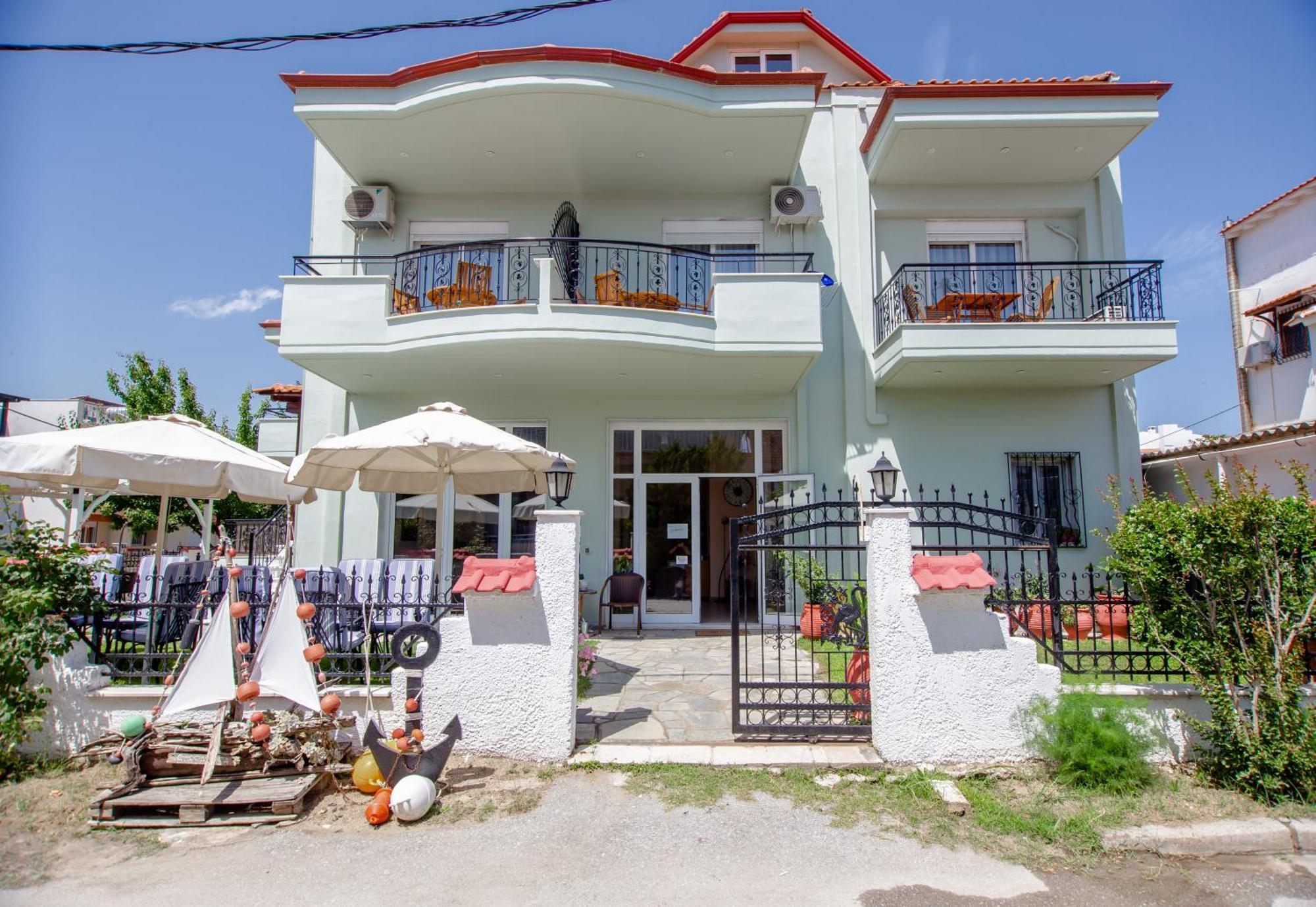 Athanasia Inn Vrasná Exteriör bild