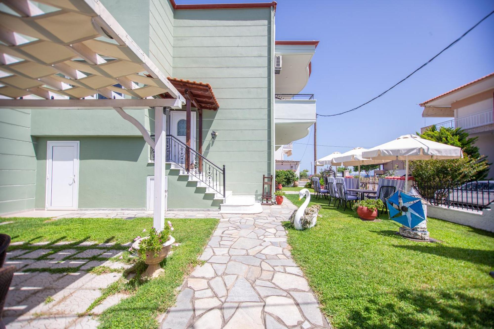 Athanasia Inn Vrasná Exteriör bild